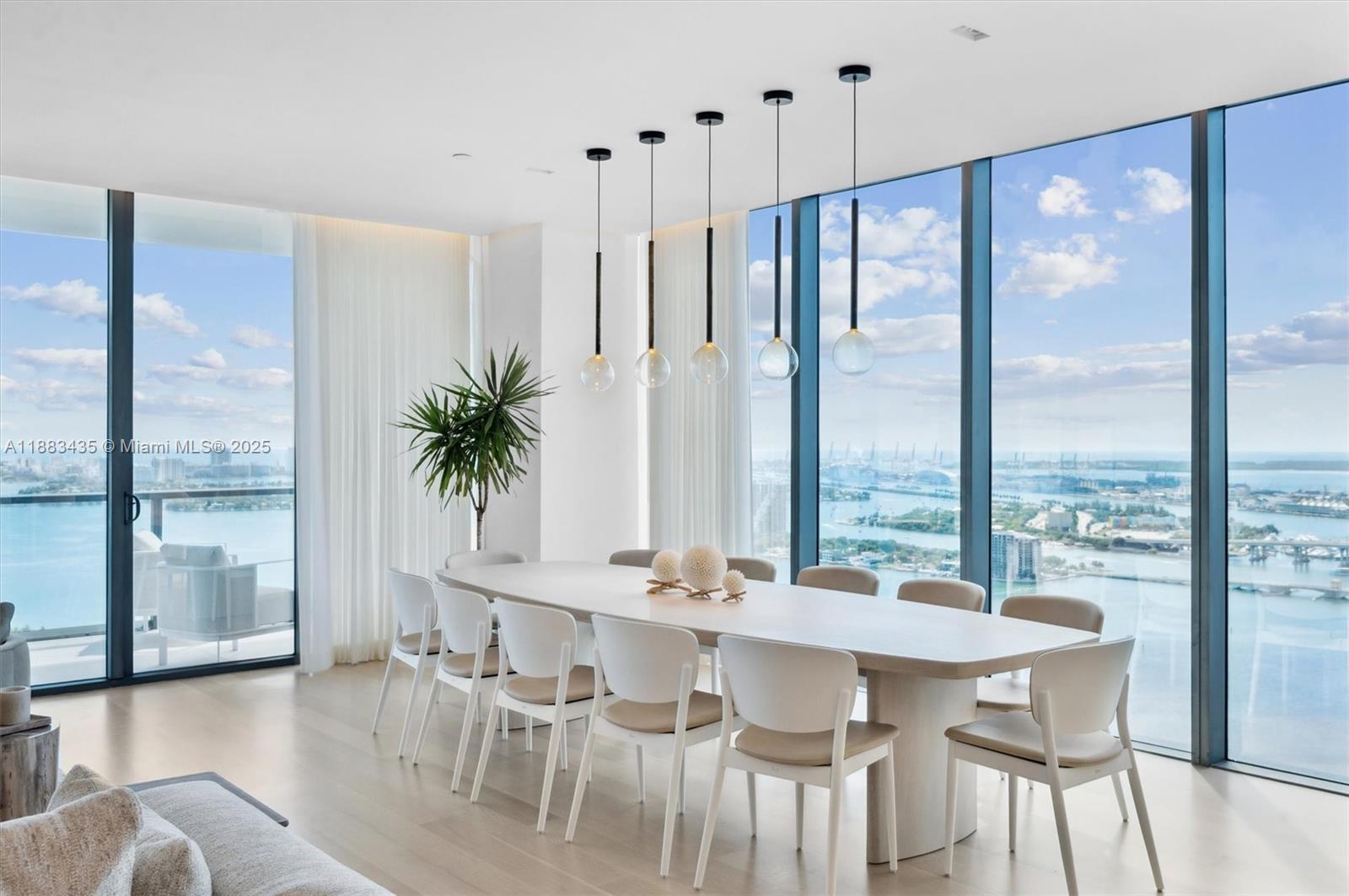 image The Elysee Condo1