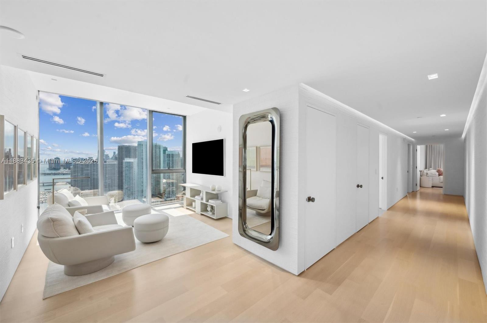 image The Elysee Condo19