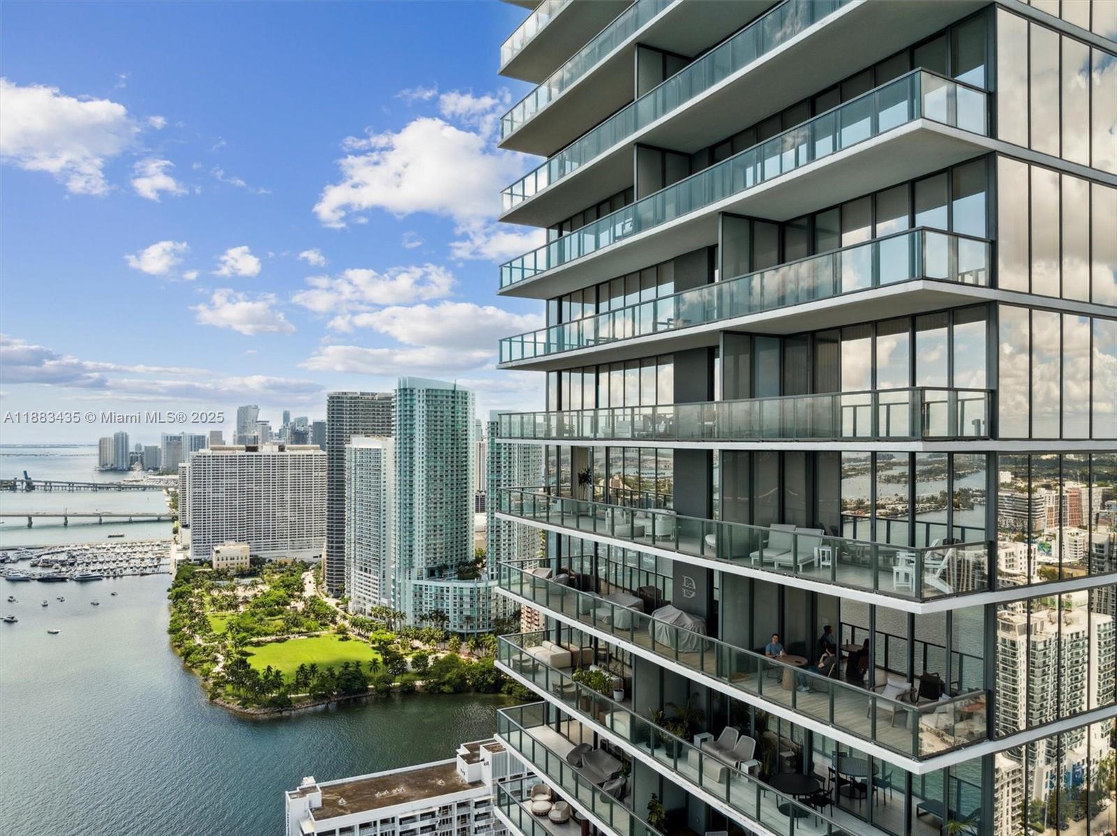 image The Elysee Condo29