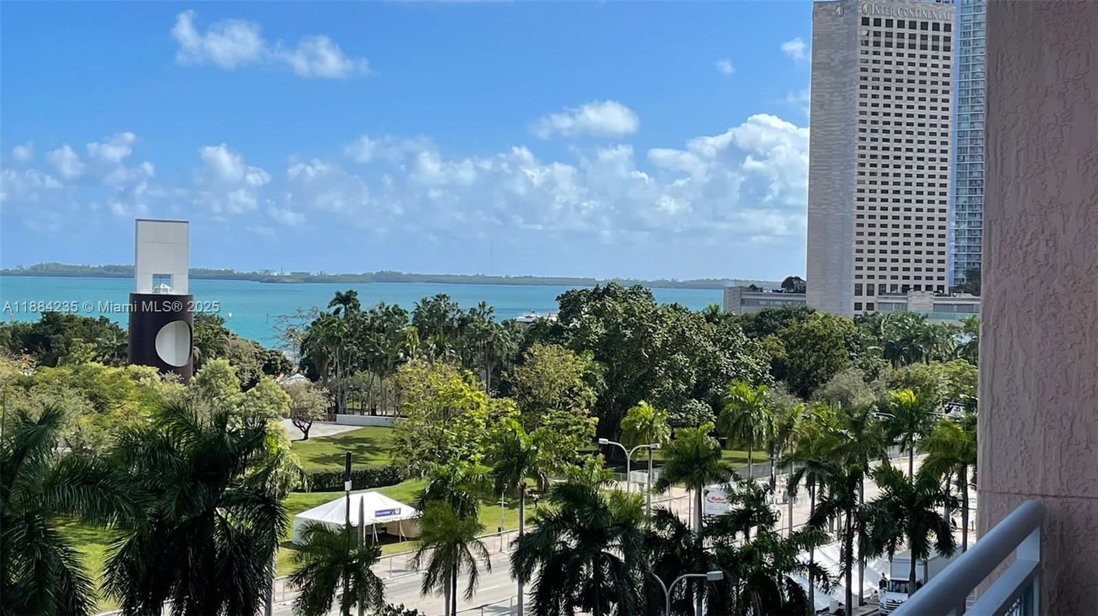 image Vizcayne South Condo10