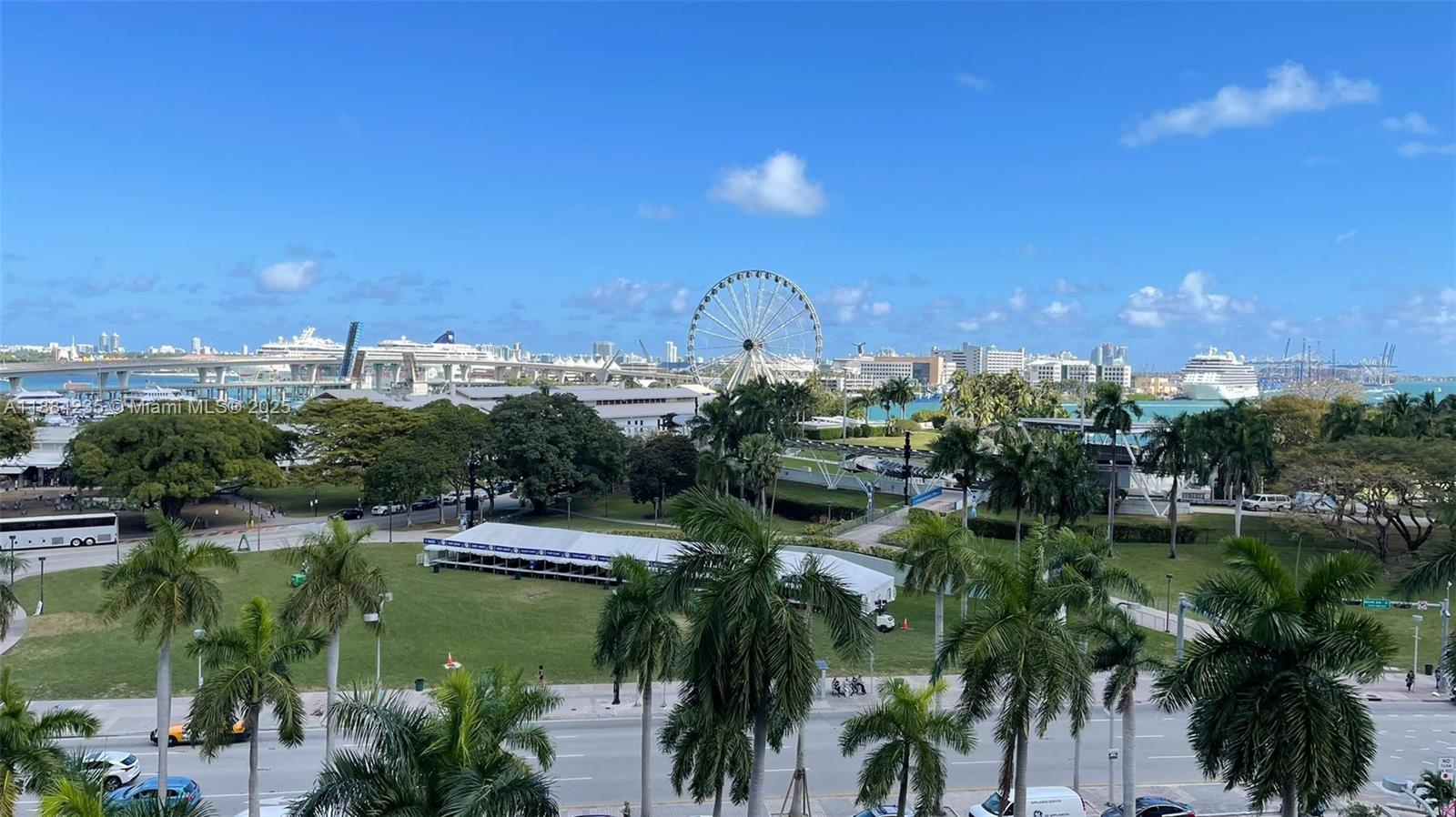 image Vizcayne South Condo1