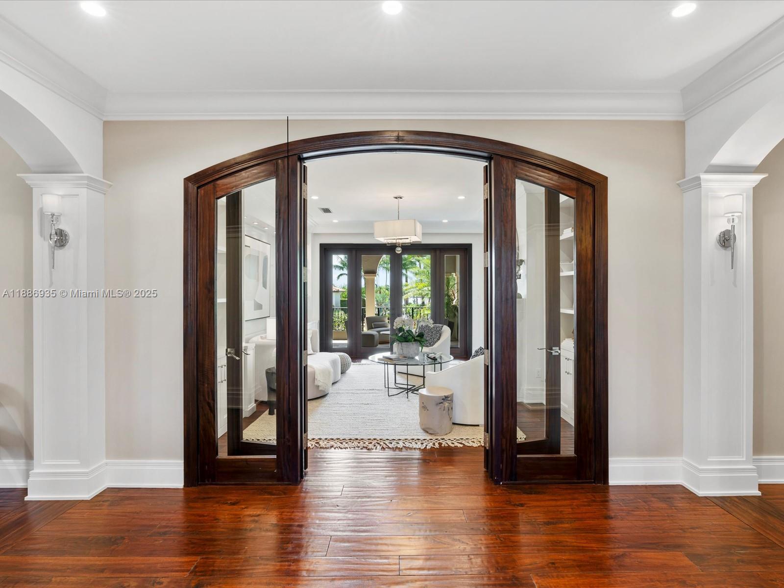 821 Solar Isle Dr Fort Lauderdale, FL 33301 821 Solar Isle Dr Fort Lauderdale, FL 33301