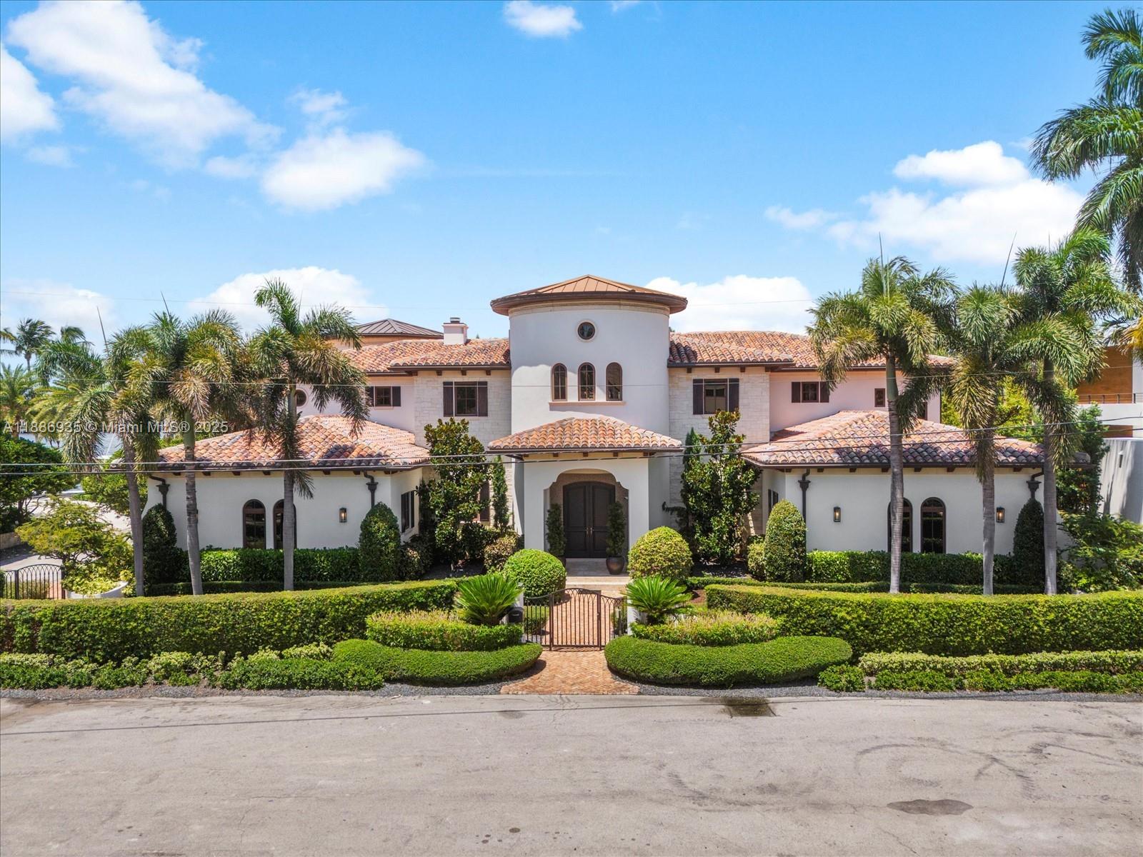 821 Solar Isle Dr Fort Lauderdale, FL 33301 821 Solar Isle Dr Fort Lauderdale, FL 33301