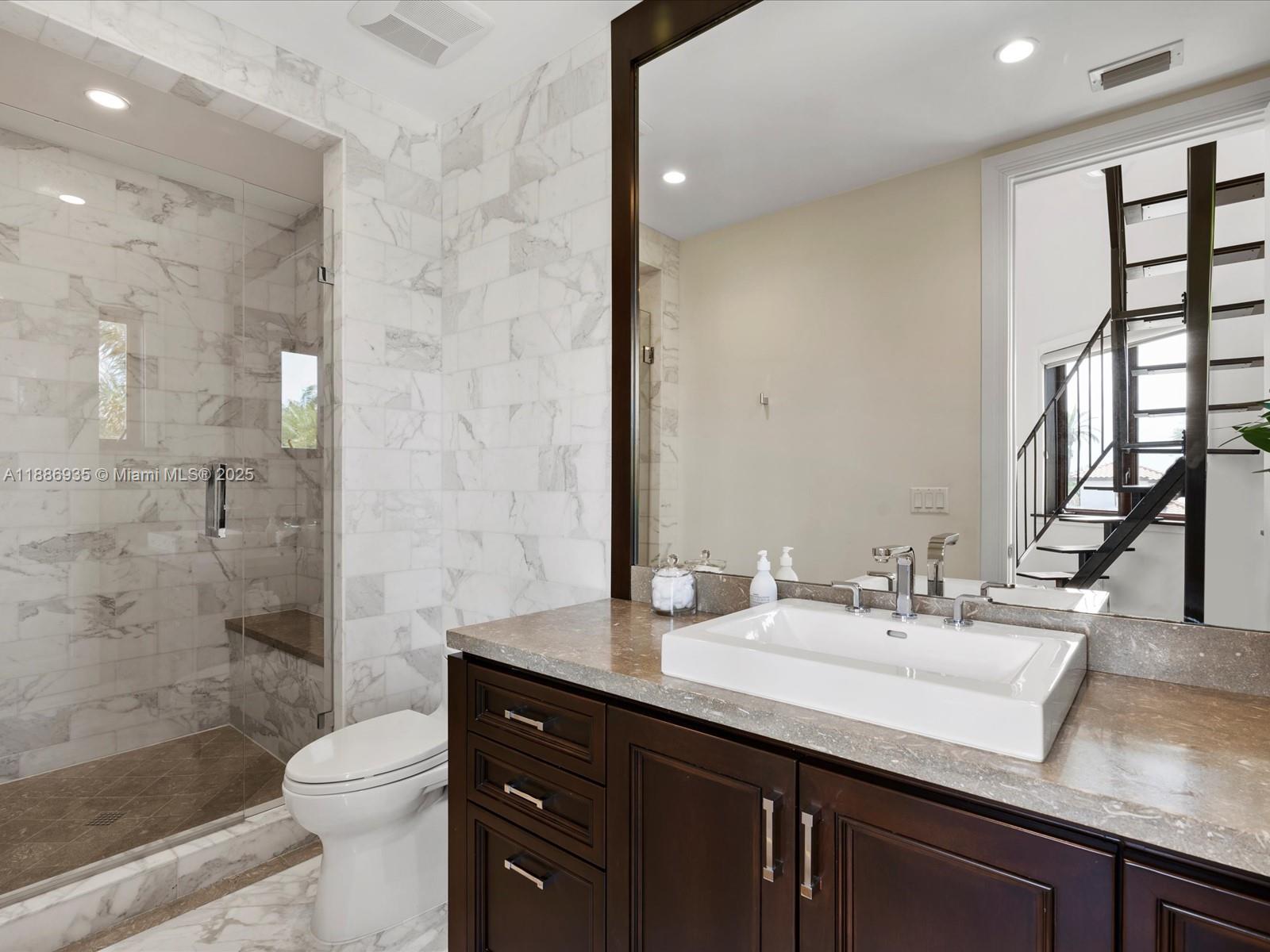 821 Solar Isle Dr Fort Lauderdale, FL 33301 821 Solar Isle Dr Fort Lauderdale, FL 33301
