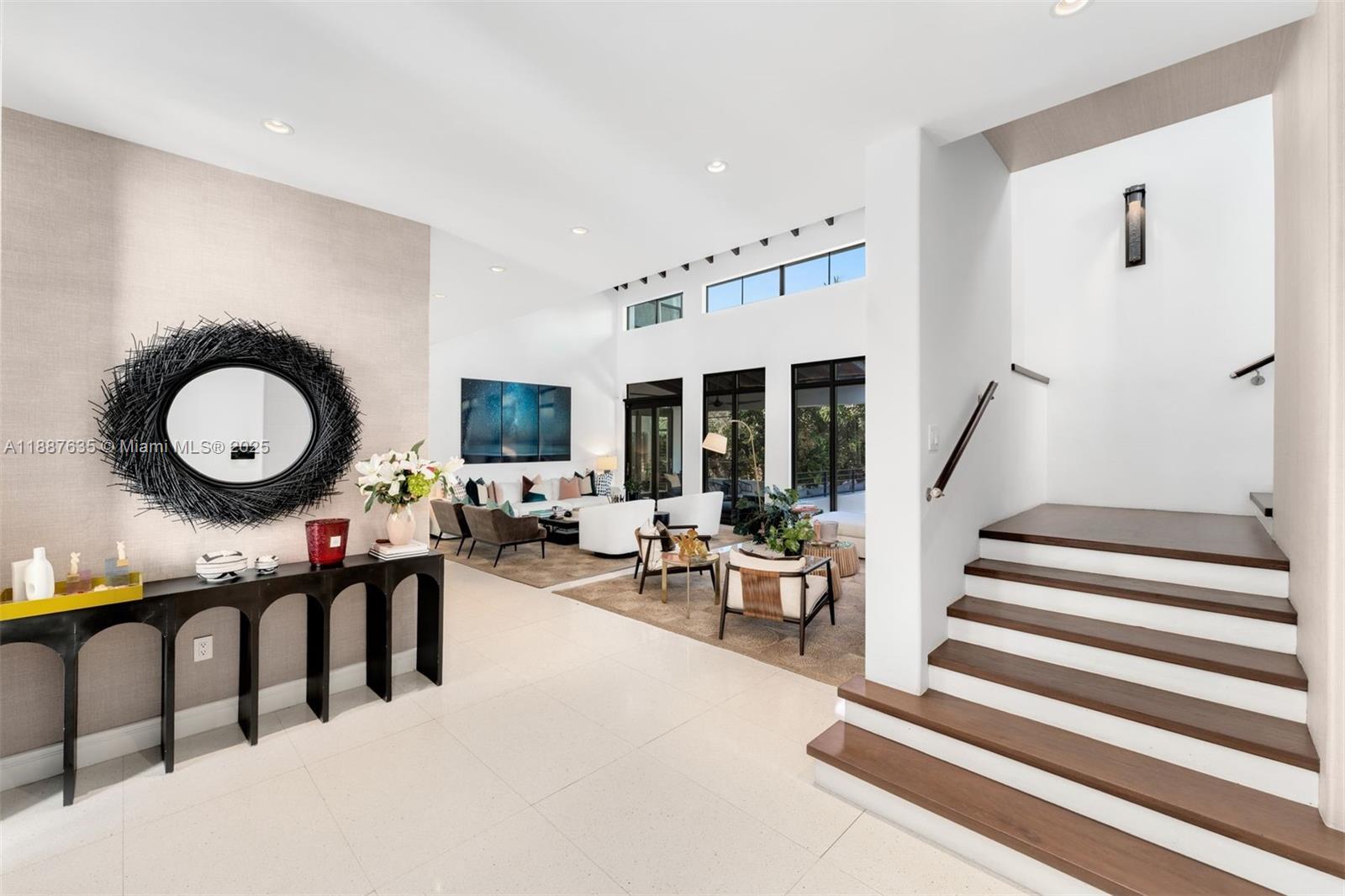 330 Caribbean Rd Key Biscayne, FL 33149 330 Caribbean Rd Key Biscayne, FL 33149