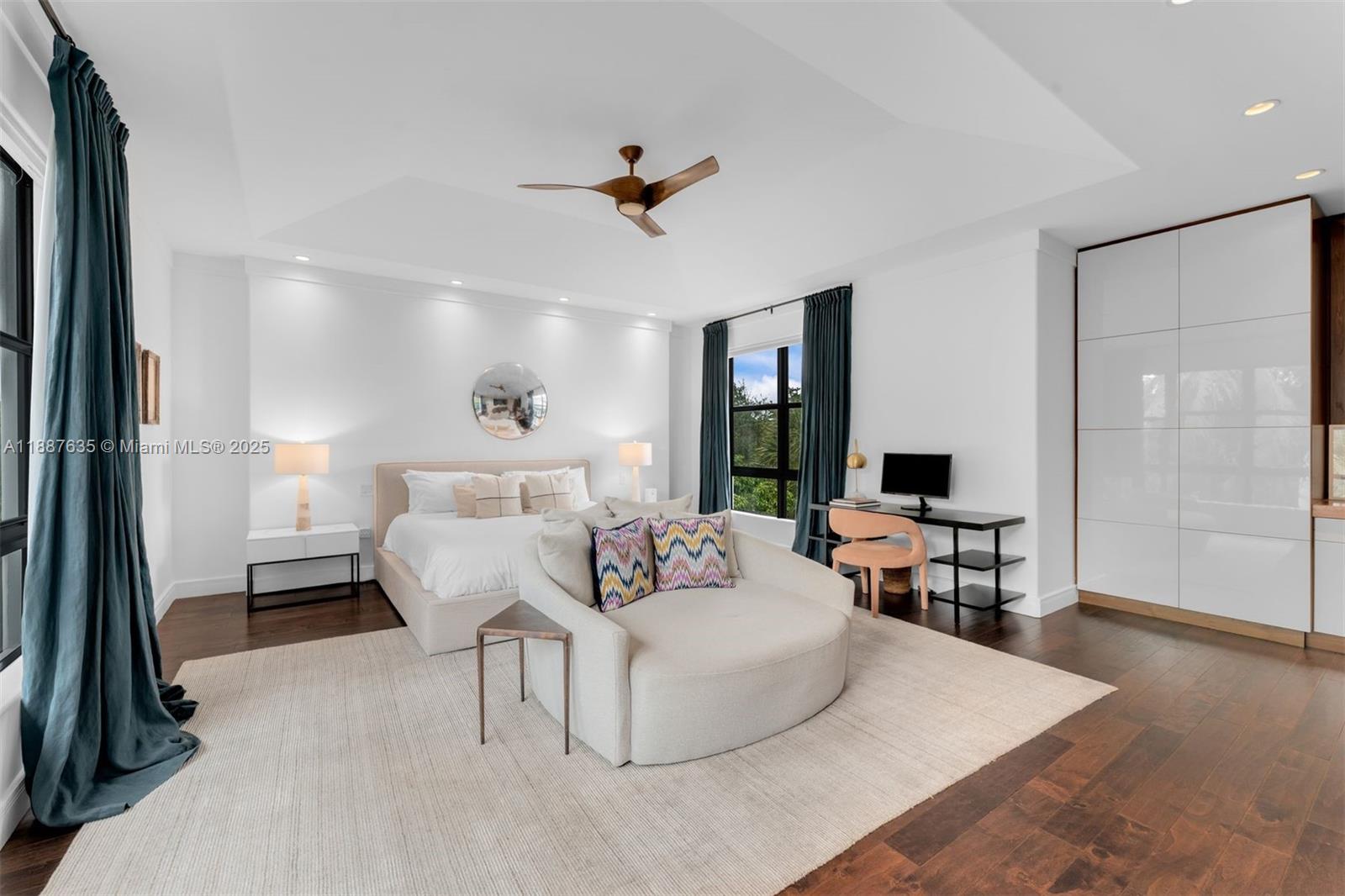 330 Caribbean Rd Key Biscayne, FL 33149 330 Caribbean Rd Key Biscayne, FL 33149