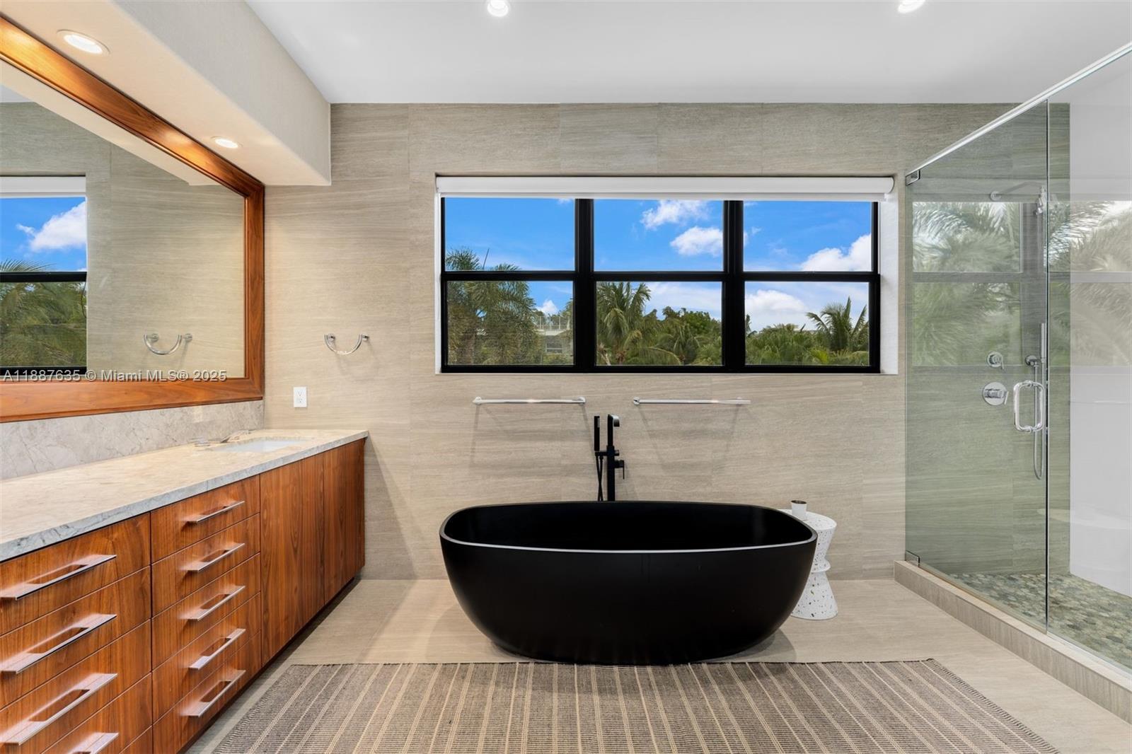 330 Caribbean Rd Key Biscayne, FL 33149 330 Caribbean Rd Key Biscayne, FL 33149