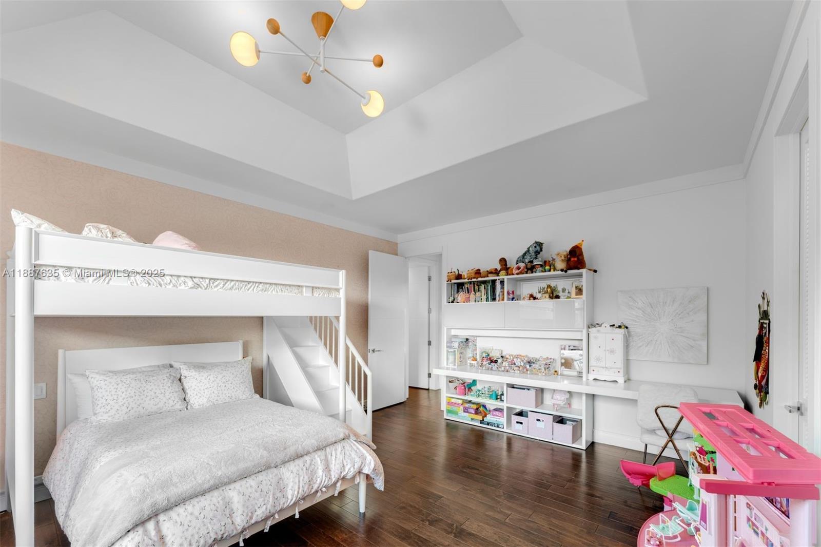 330 Caribbean Rd Key Biscayne, FL 33149 330 Caribbean Rd Key Biscayne, FL 33149