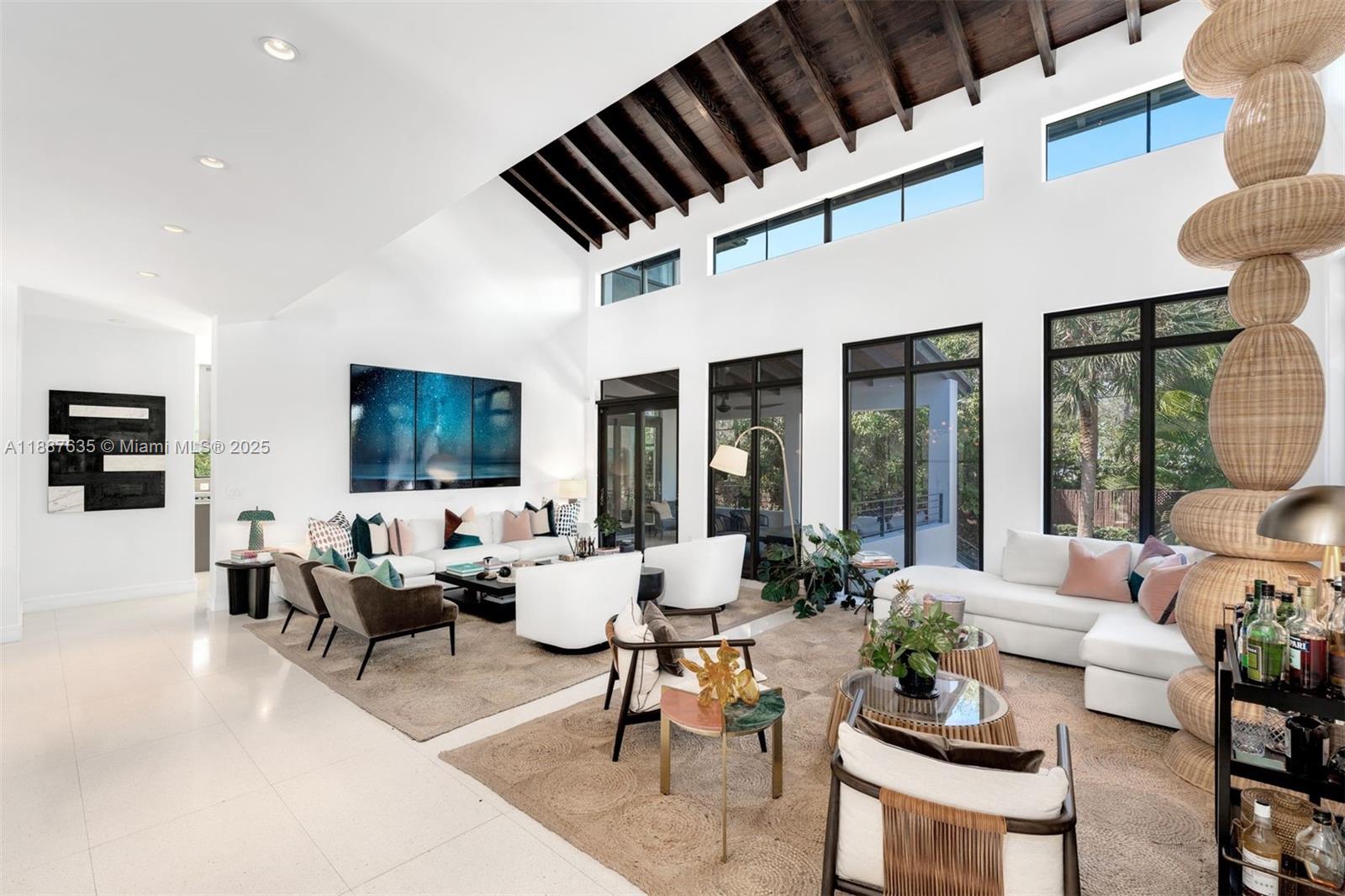 330 Caribbean Rd Key Biscayne, FL 33149 330 Caribbean Rd Key Biscayne, FL 33149