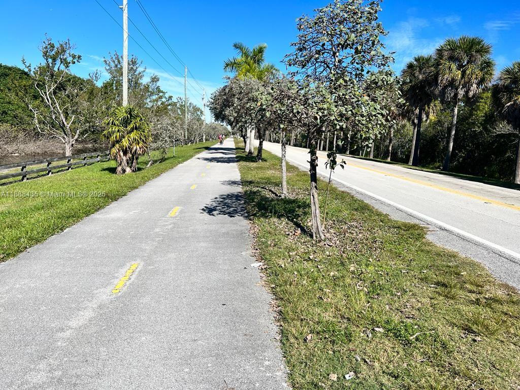 20930 SW 87th Ave #201 Cutler Bay, FL 33189