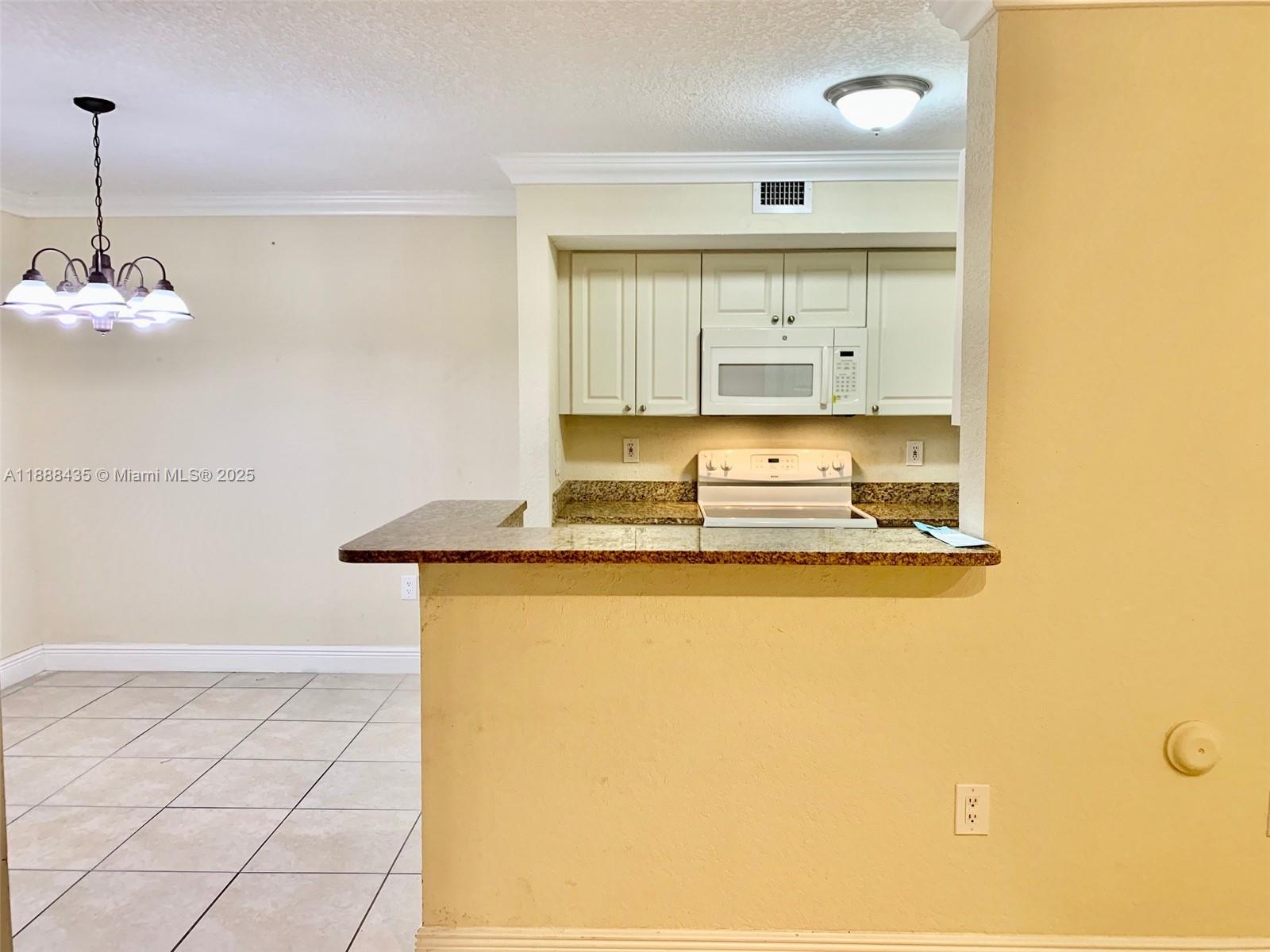 20930 SW 87th Ave #201 Cutler Bay, FL 33189