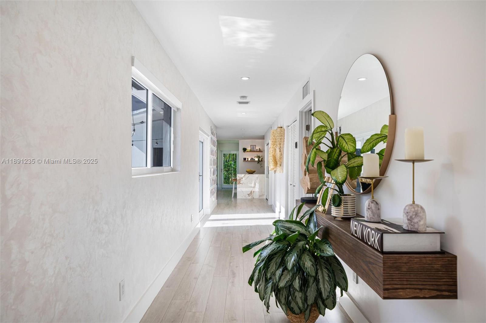 2437 SW 25th Ter Miami, FL 33133