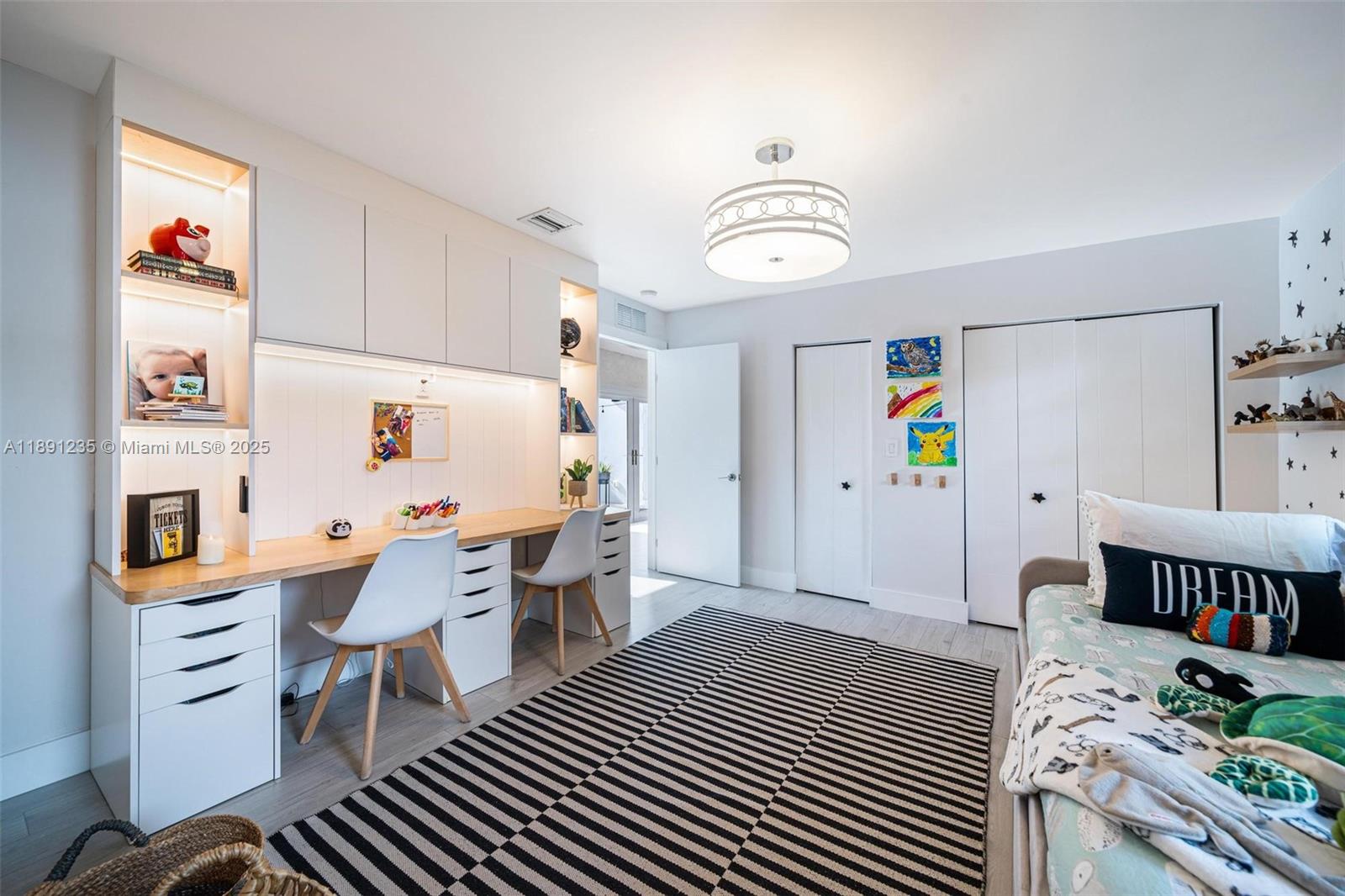 2437 SW 25th Ter Miami, FL 33133