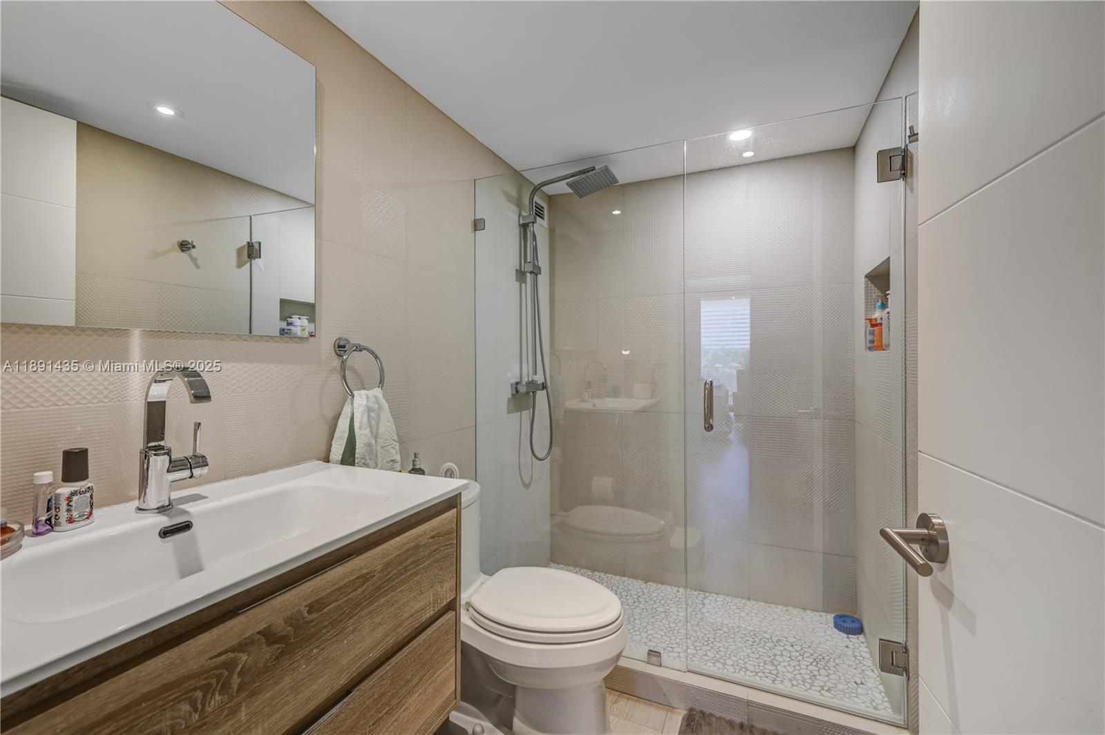 image Brickell Place13