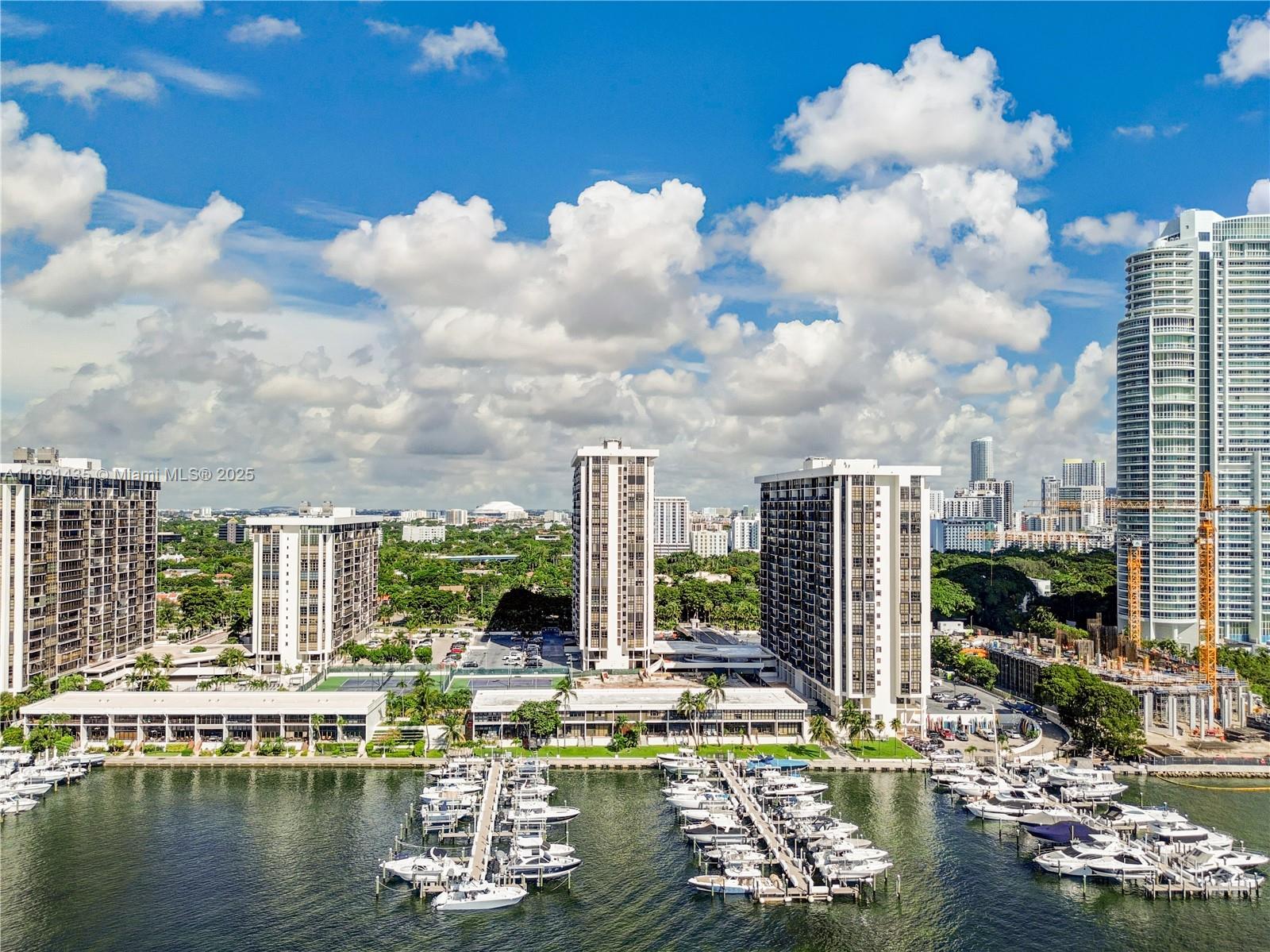 image Brickell Place28