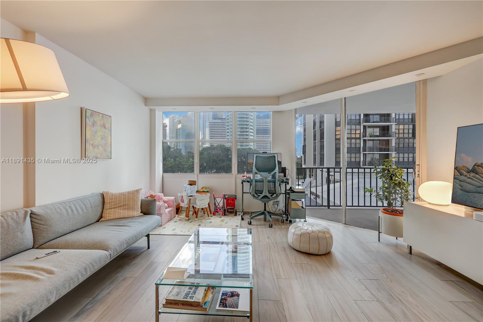 image Brickell Place7