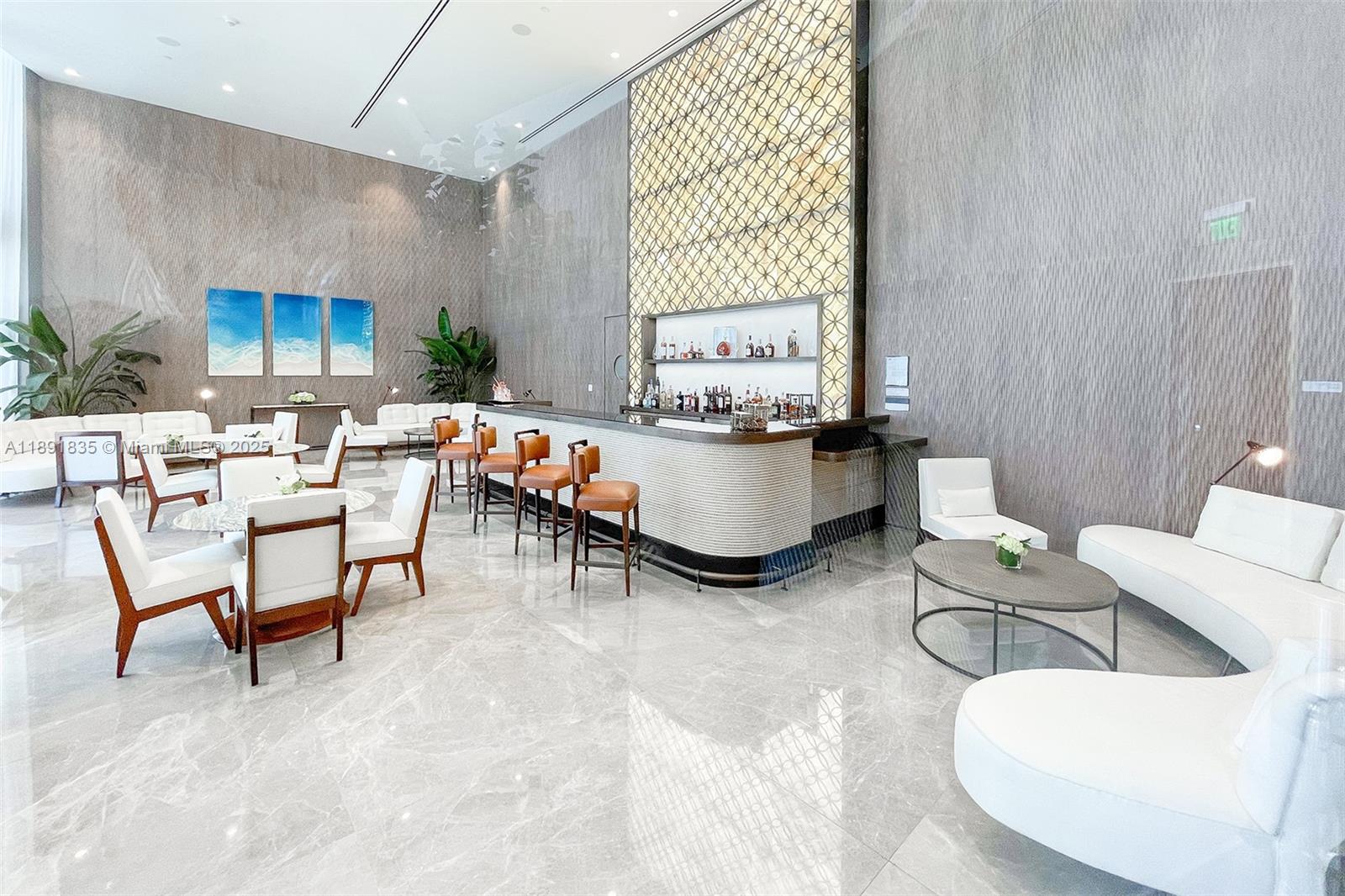 image The Ritz-carlton Residenc18