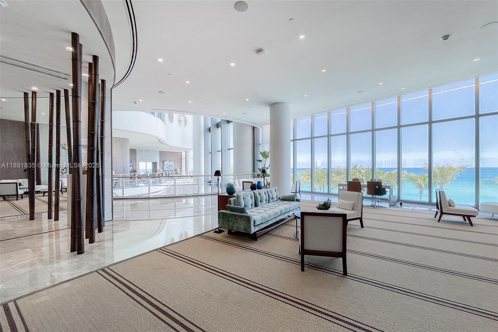 image The Ritz-carlton Residenc5