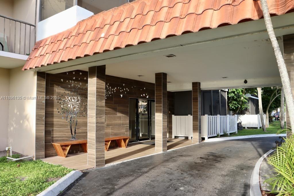 4164 Inverrary Dr #408 Lauderhill, FL 33319