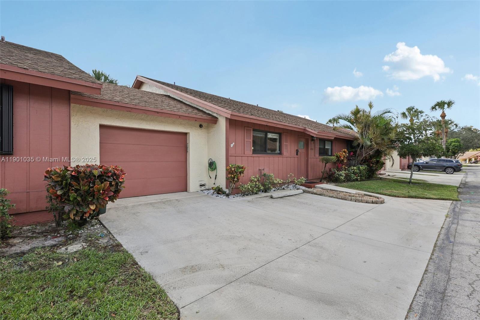 4702 Satinwood Trl Coconut Creek, FL 33063