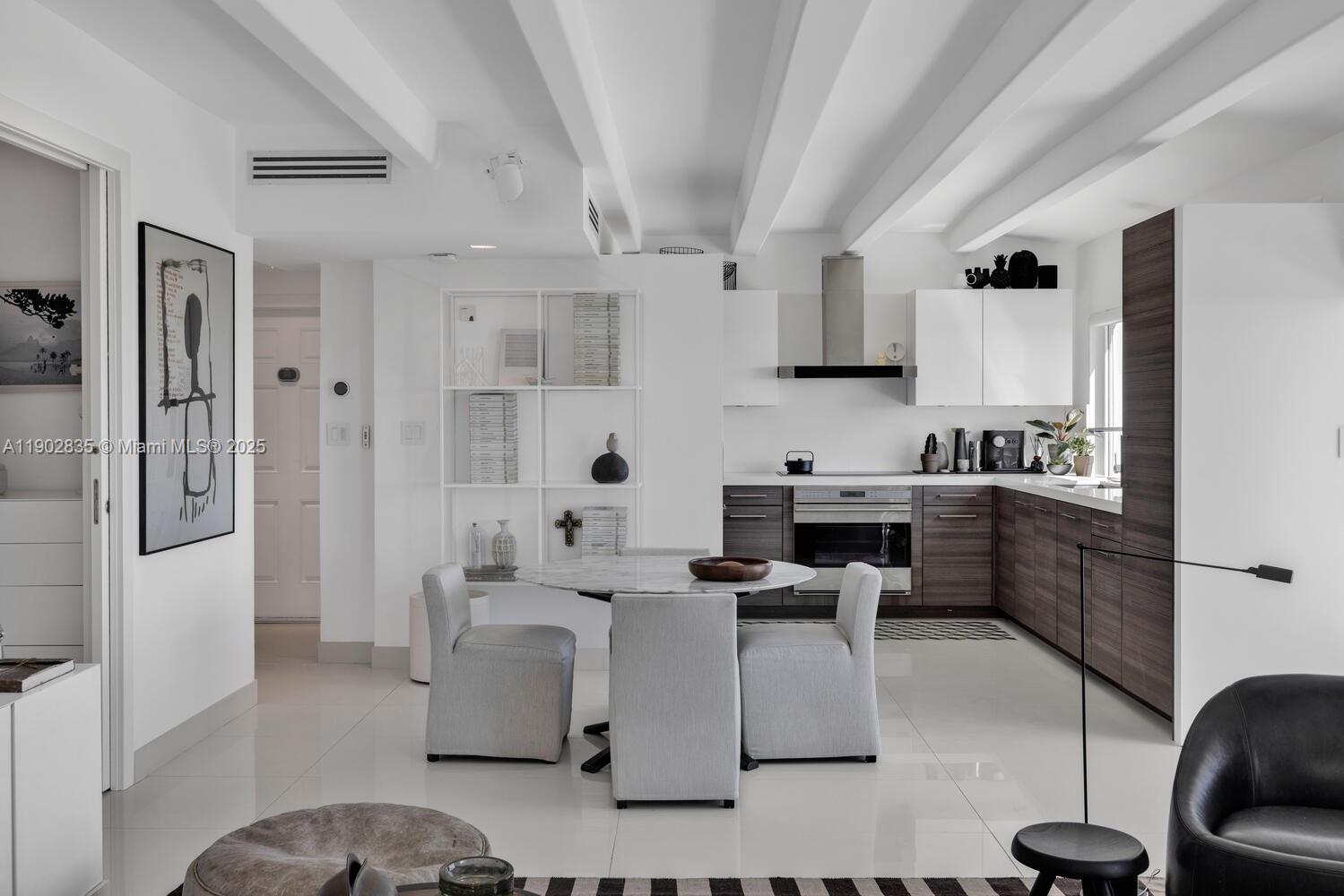 325 Ocean Dr #210 Miami Beach, FL 33139