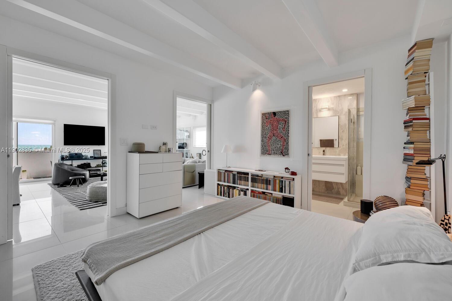 325 Ocean Dr #210 Miami Beach, FL 33139