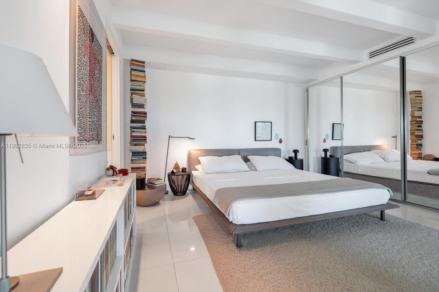 325 Ocean Dr #210 Miami Beach, FL 33139