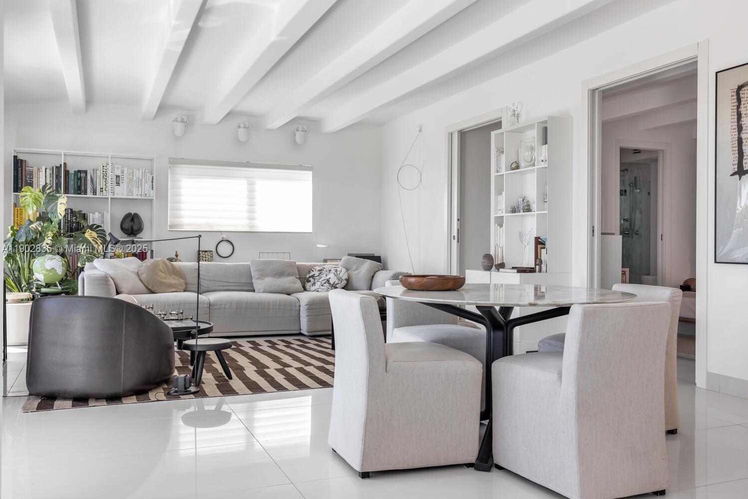 325 Ocean Dr #210 Miami Beach, FL 33139