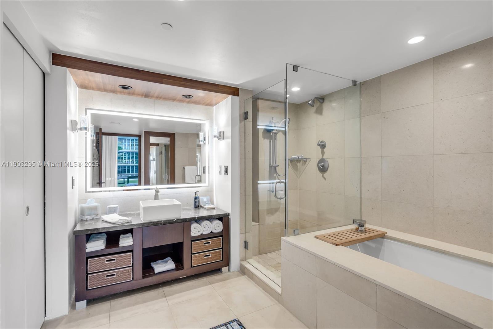 image Carillon Miami Beach12