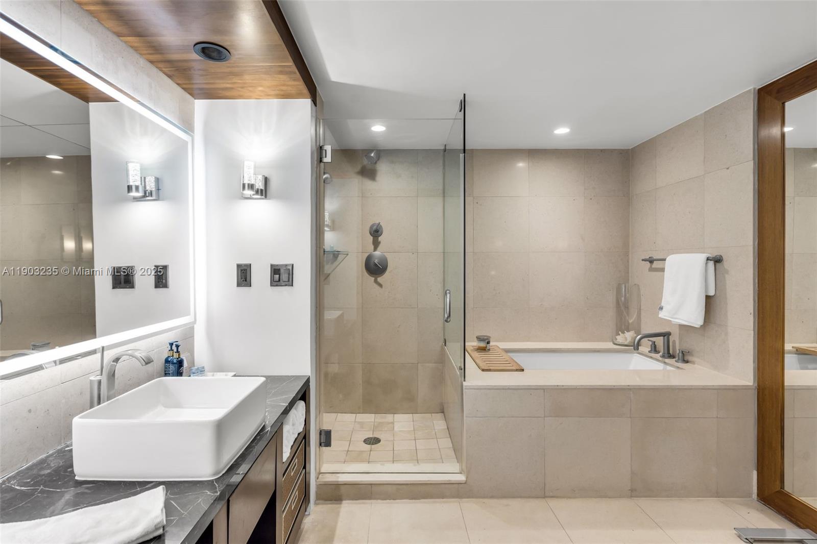 image Carillon Miami Beach13