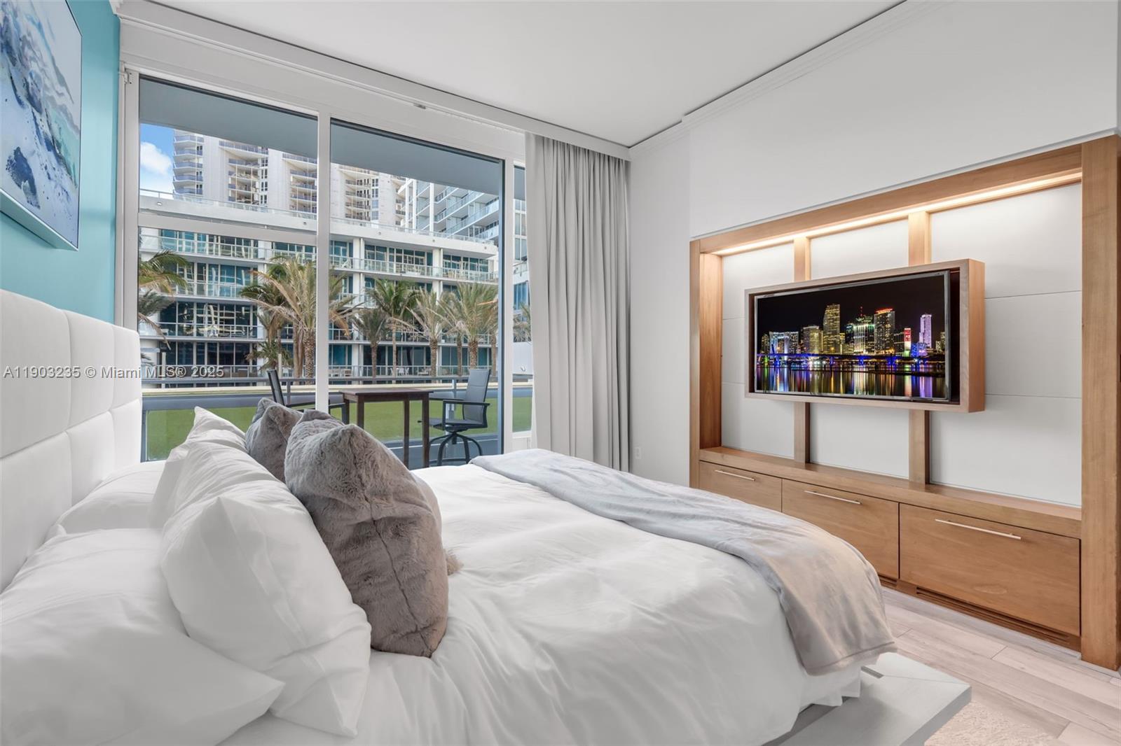 image Carillon Miami Beach8