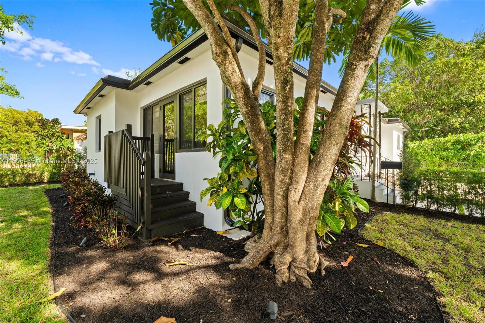 375 SW 32nd Rd Miami, FL 33129