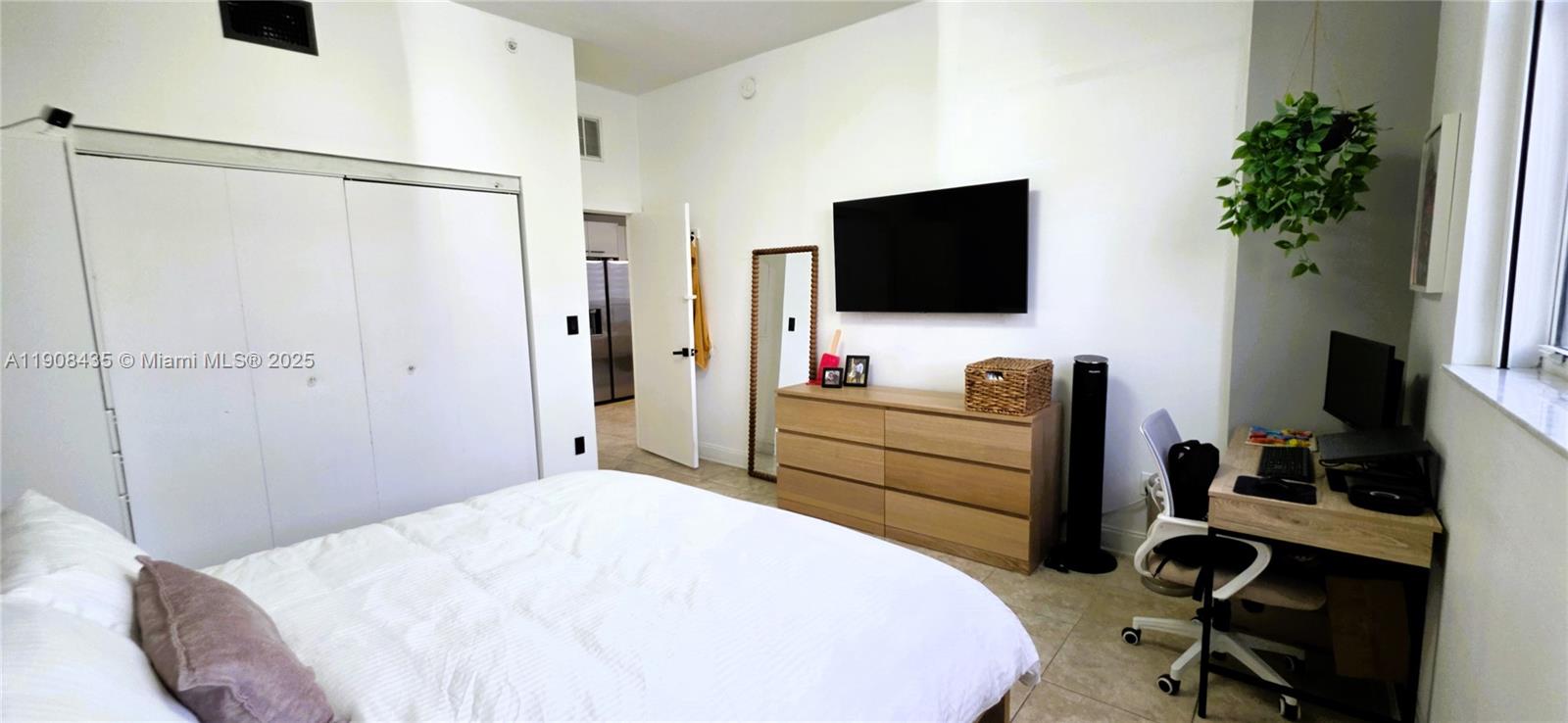 1350 NW 8th Ct #A1-6 Miami, FL 33136