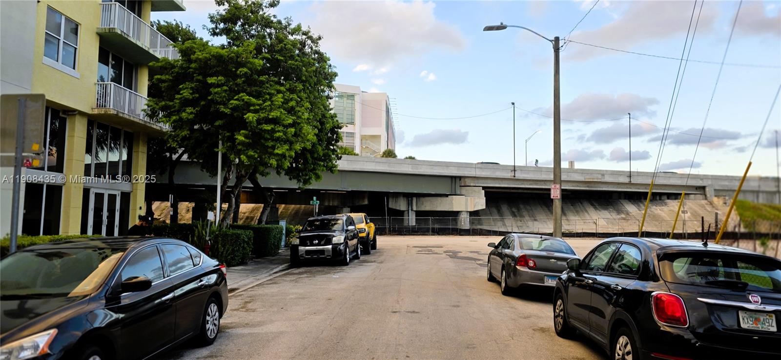 1350 NW 8th Ct #A1-6 Miami, FL 33136