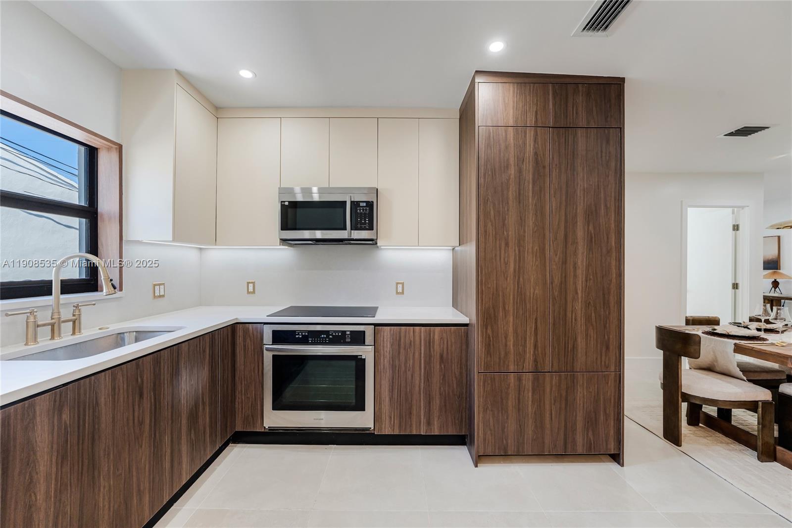 1244 SW 14th St Miami, FL 33145