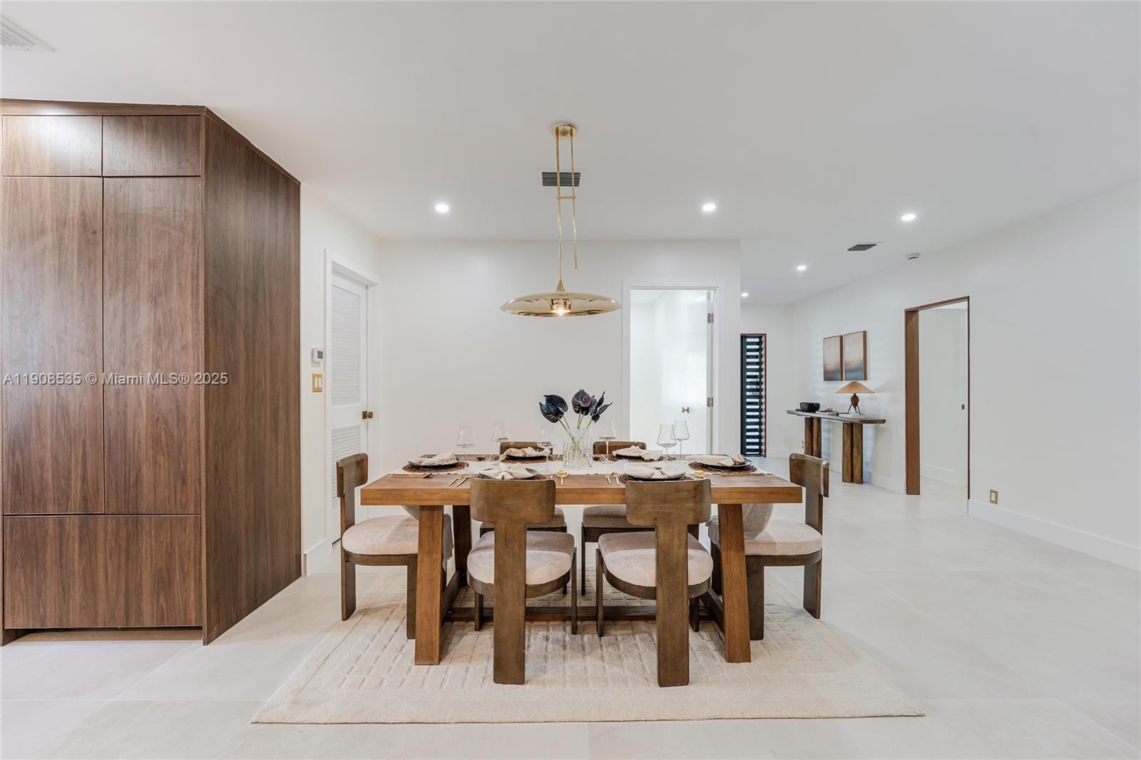 1244 SW 14th St Miami, FL 33145