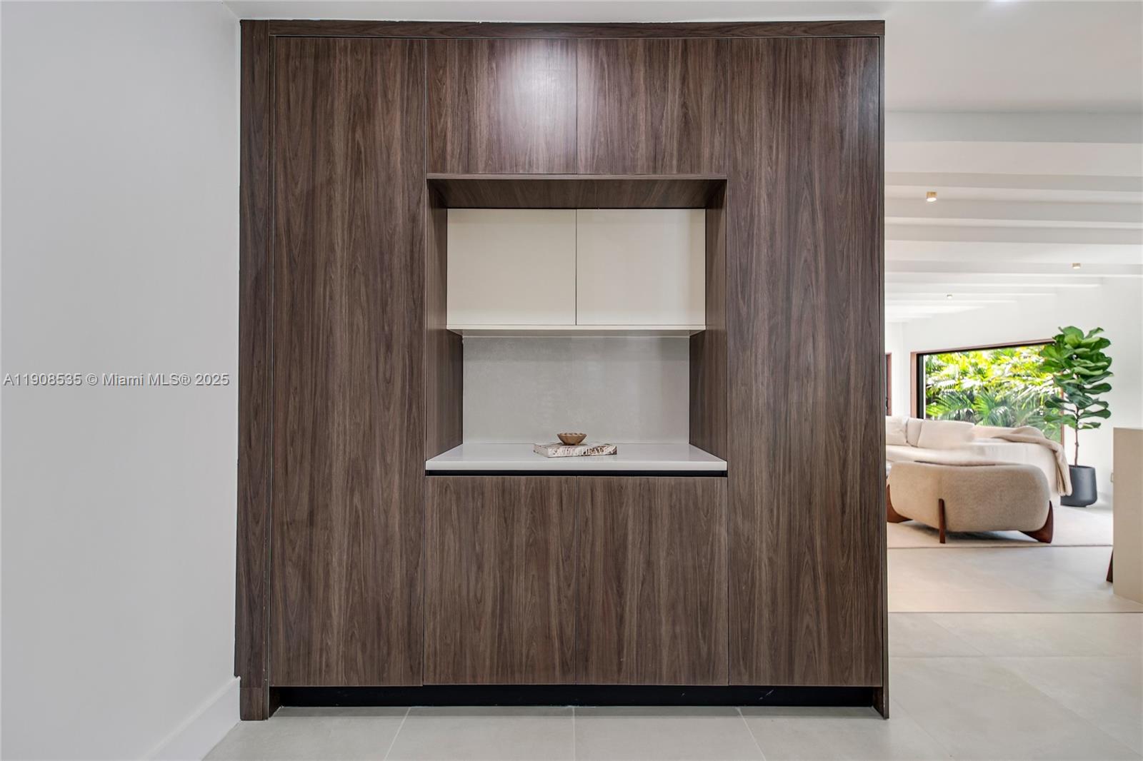 1244 SW 14th St Miami, FL 33145