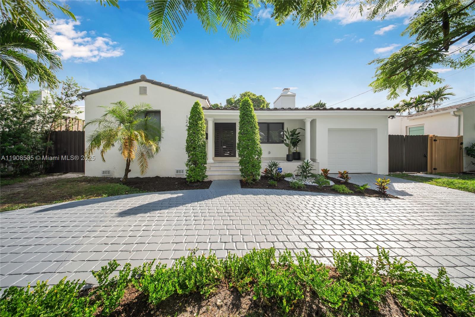 1244 SW 14th St Miami, FL 33145