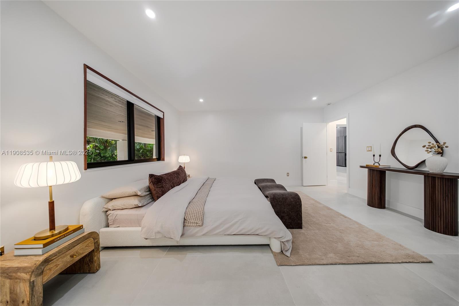 1244 SW 14th St Miami, FL 33145