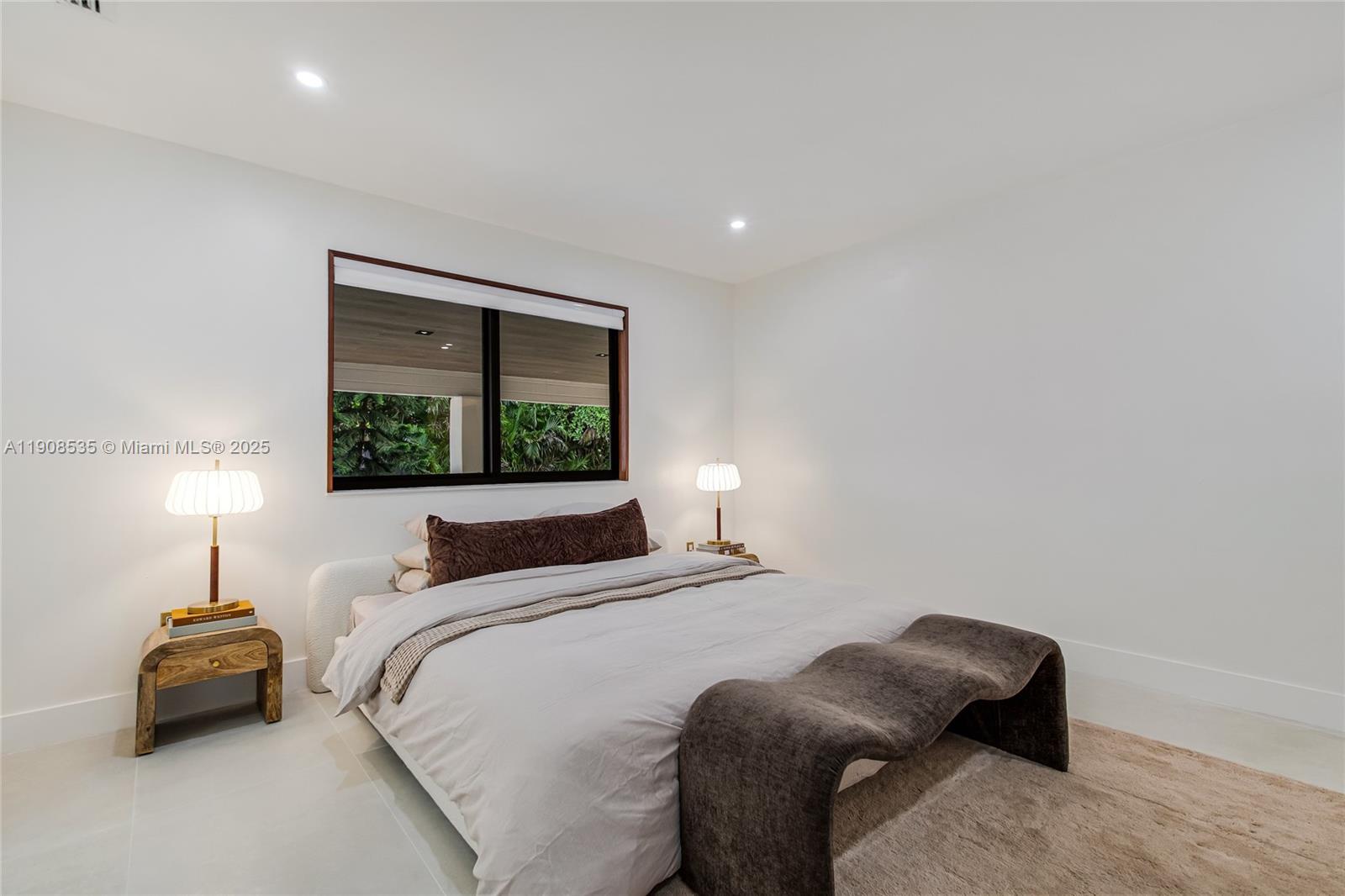 1244 SW 14th St Miami, FL 33145