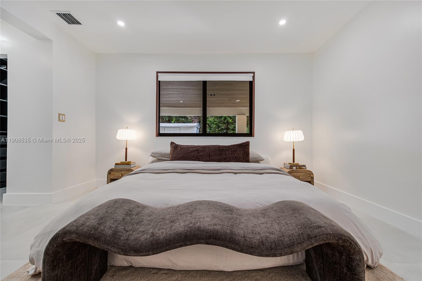 1244 SW 14th St Miami, FL 33145