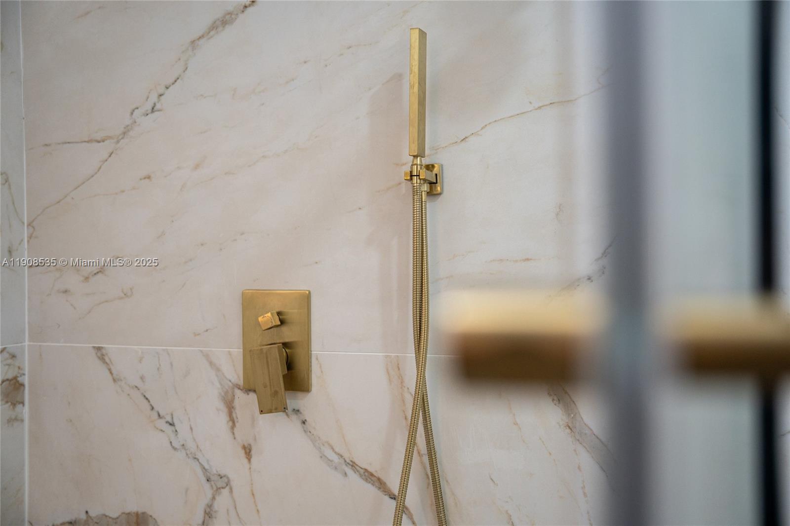 1244 SW 14th St Miami, FL 33145