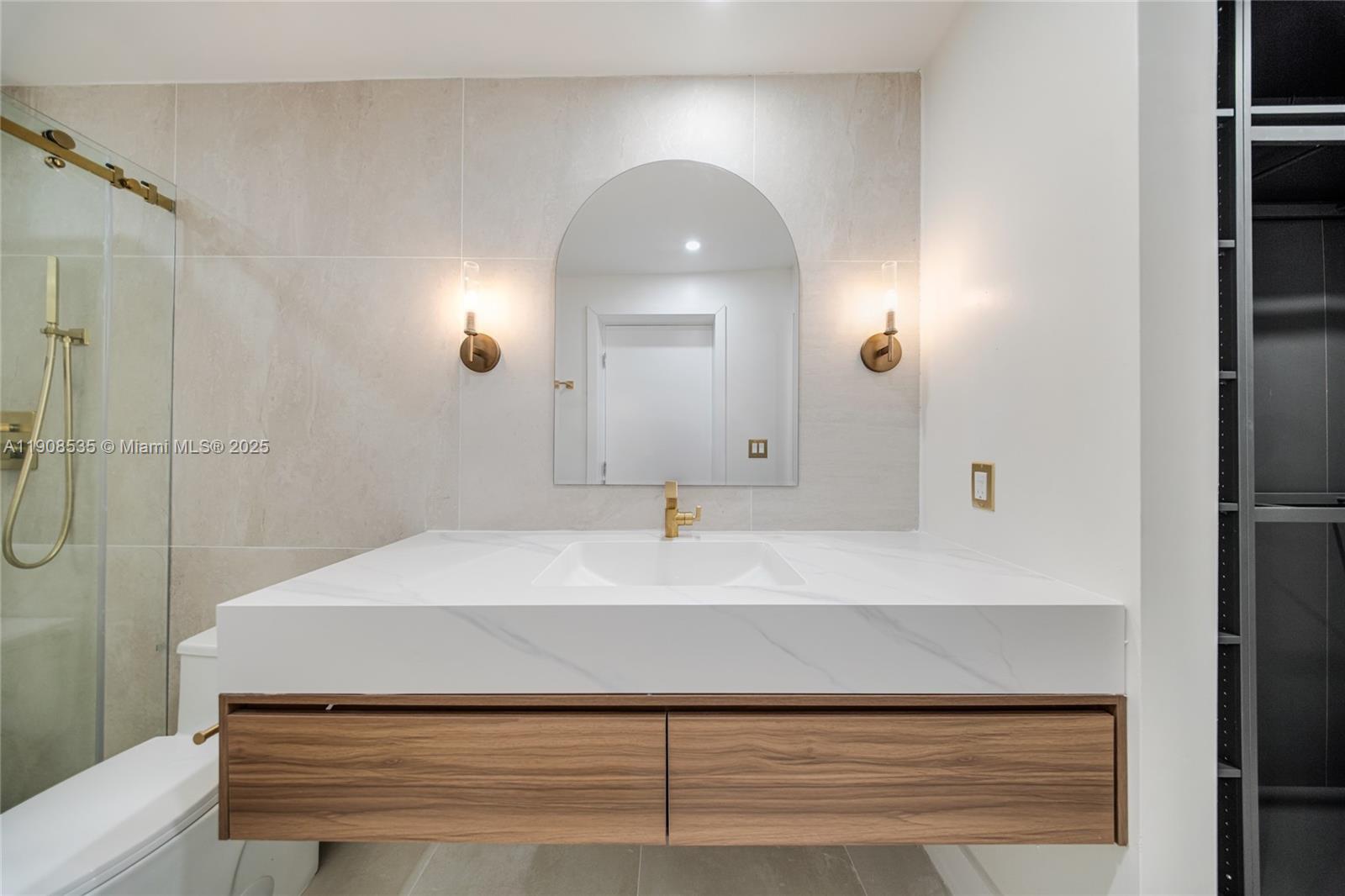 1244 SW 14th St Miami, FL 33145