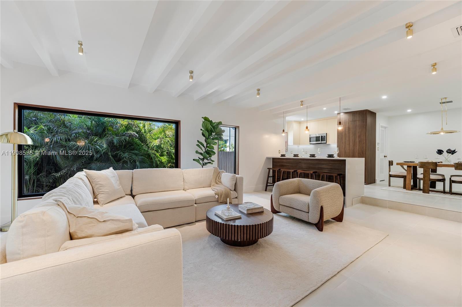 1244 SW 14th St Miami, FL 33145