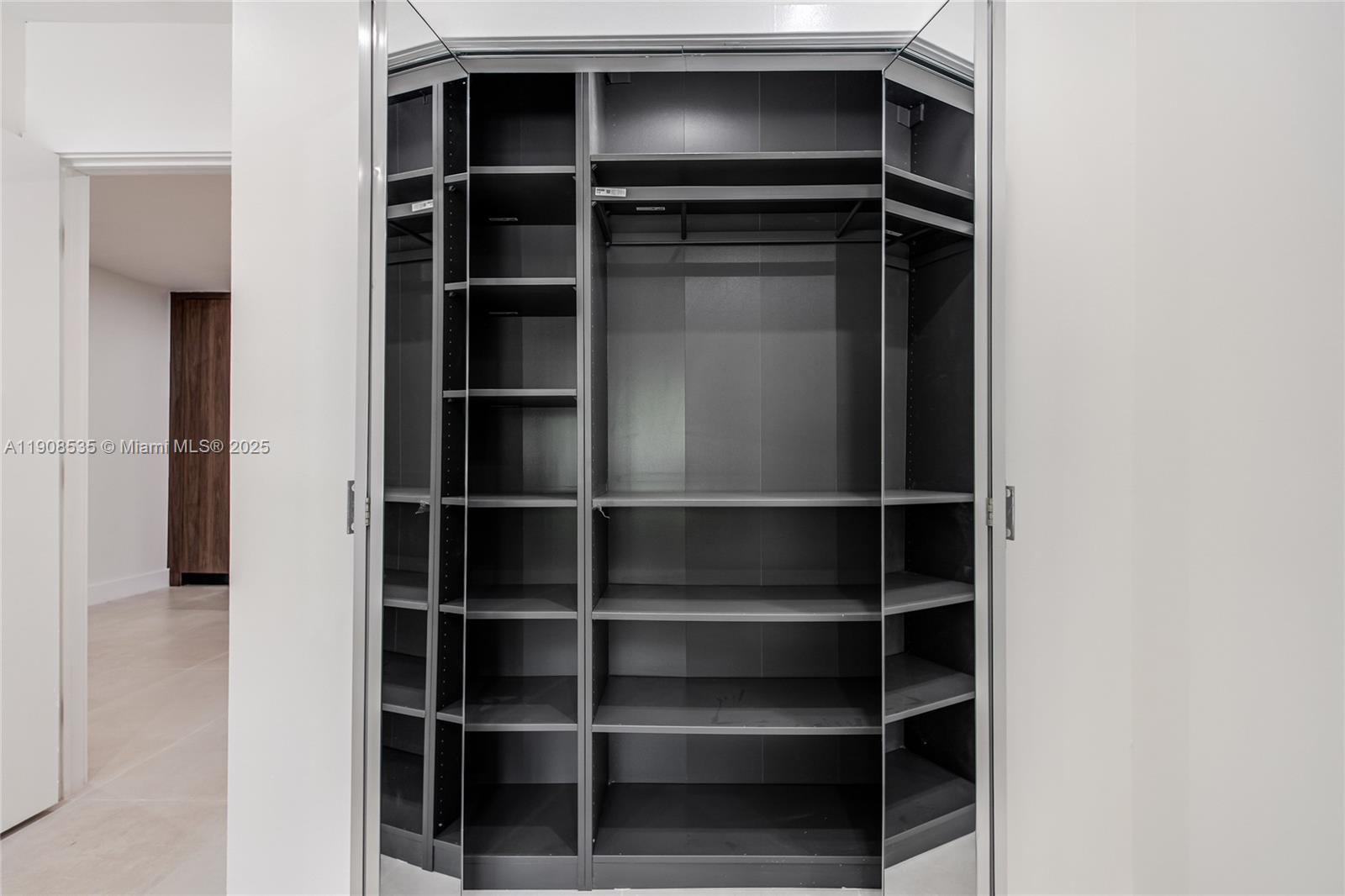 1244 SW 14th St Miami, FL 33145