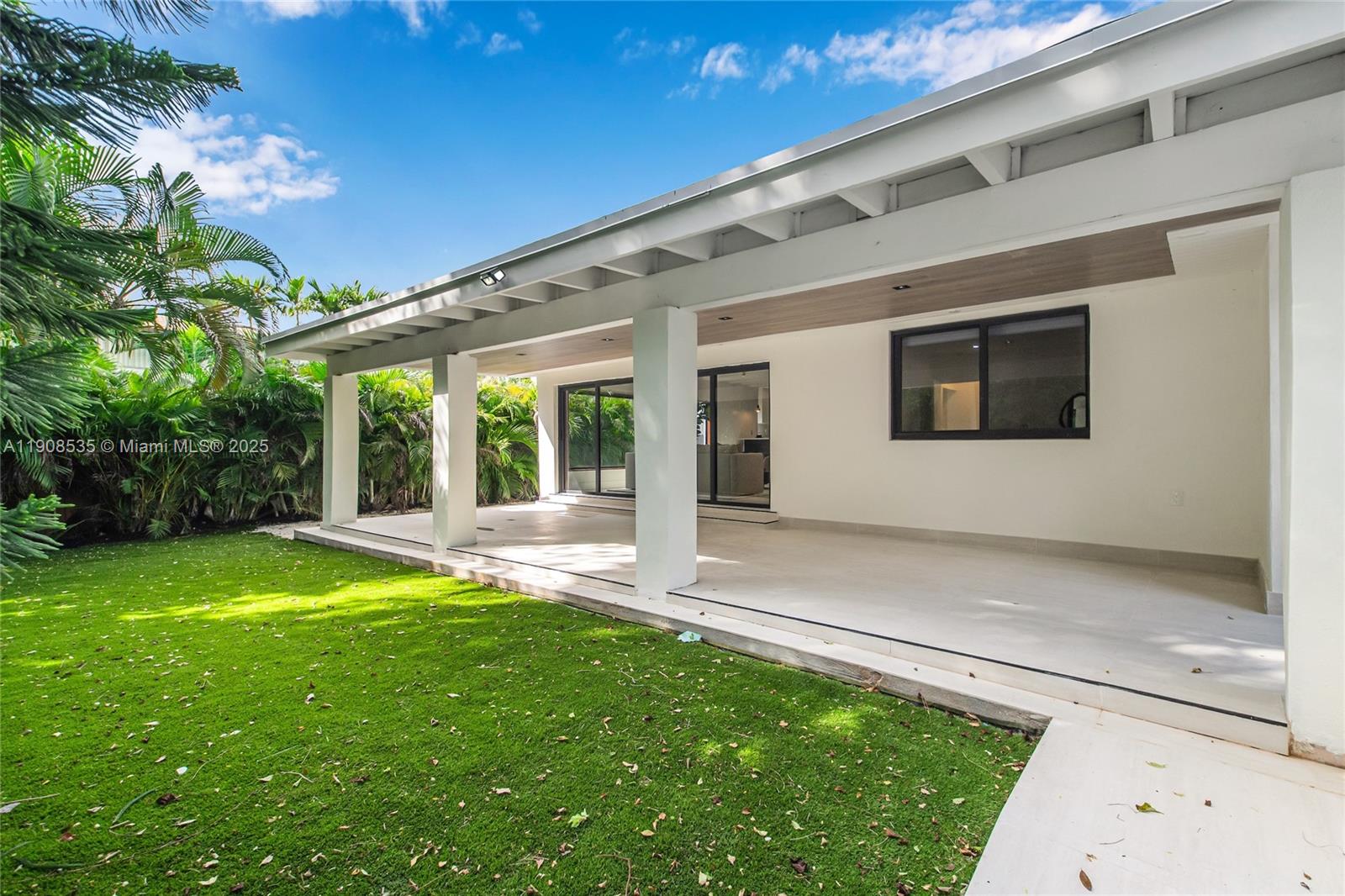 1244 SW 14th St Miami, FL 33145