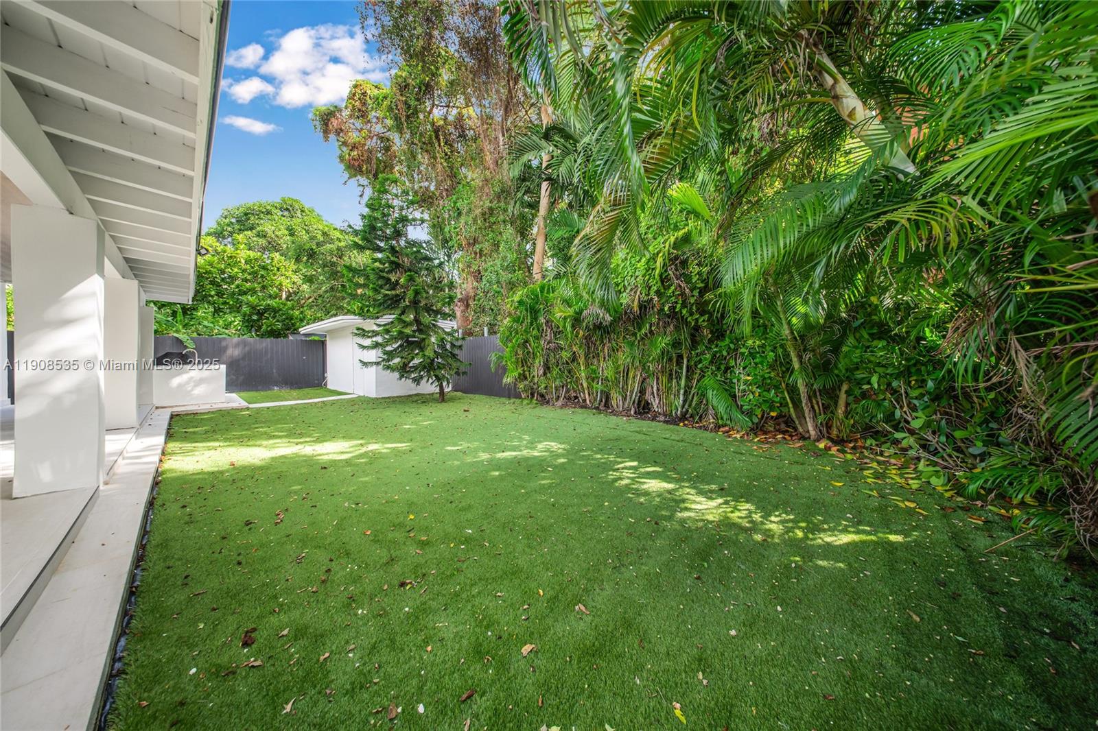 1244 SW 14th St Miami, FL 33145