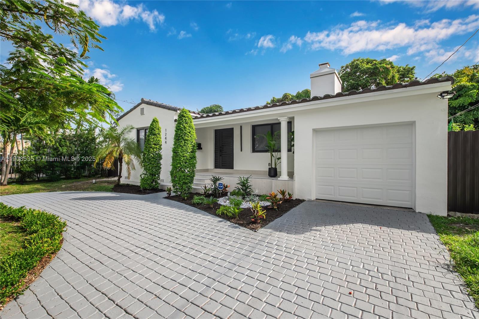 1244 SW 14th St Miami, FL 33145