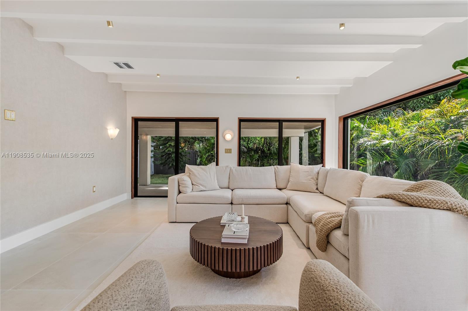 1244 SW 14th St Miami, FL 33145