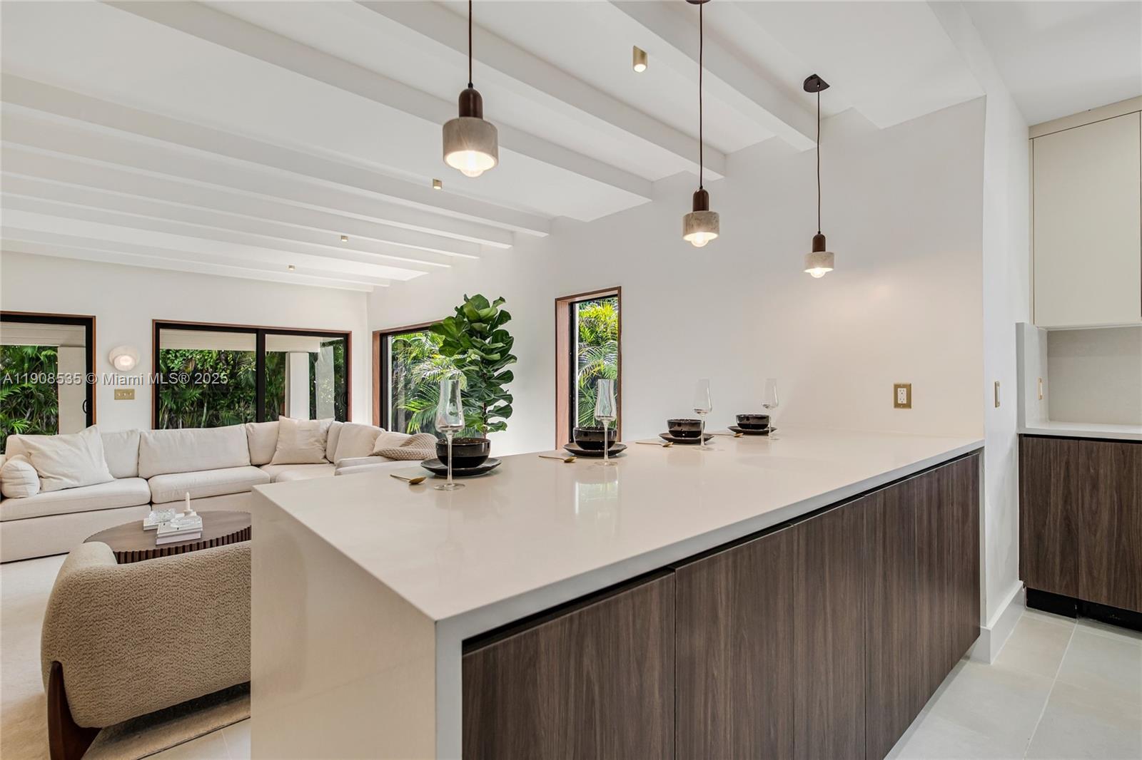 1244 SW 14th St Miami, FL 33145